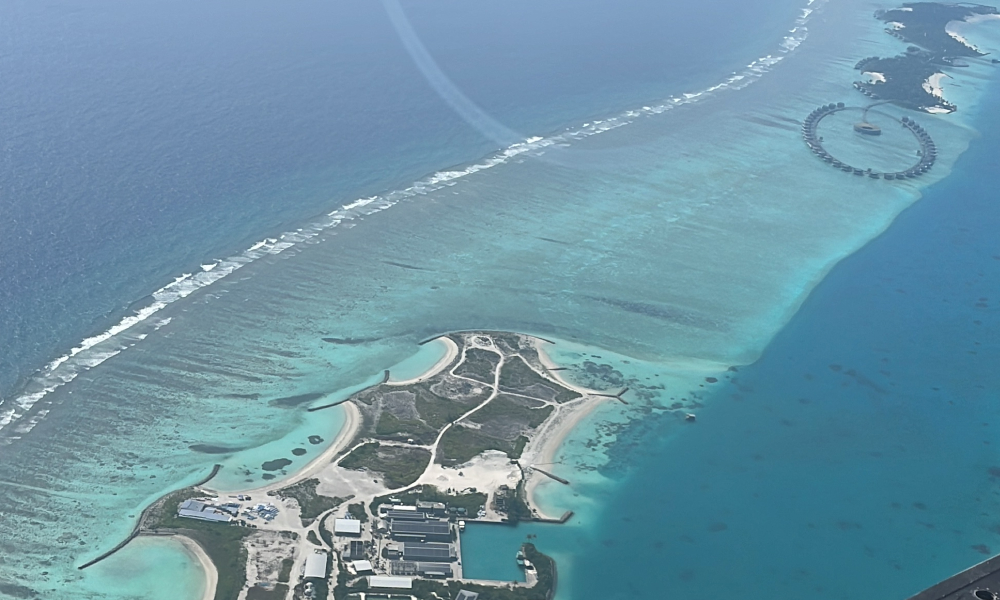モルディブの水上飛行機からの上空写真